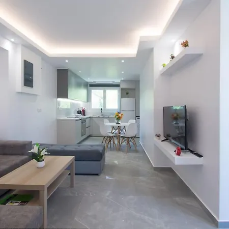Villa Oresti's Near Airport & *